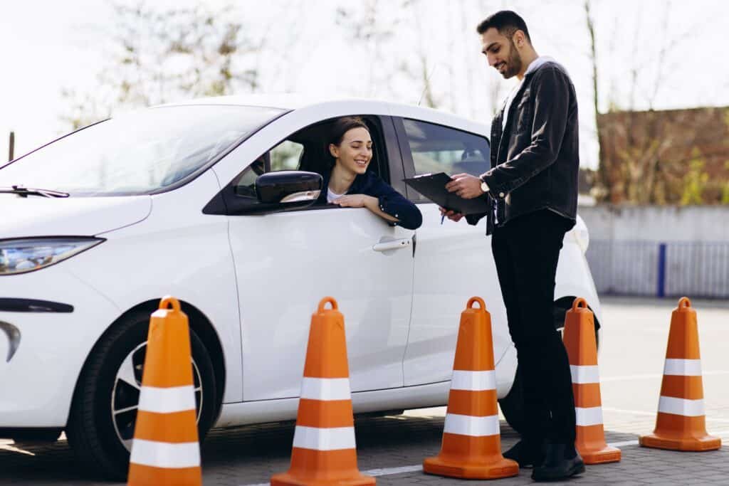 Het geslaagde gevoel als je na het examen eindelijk de weg op mag